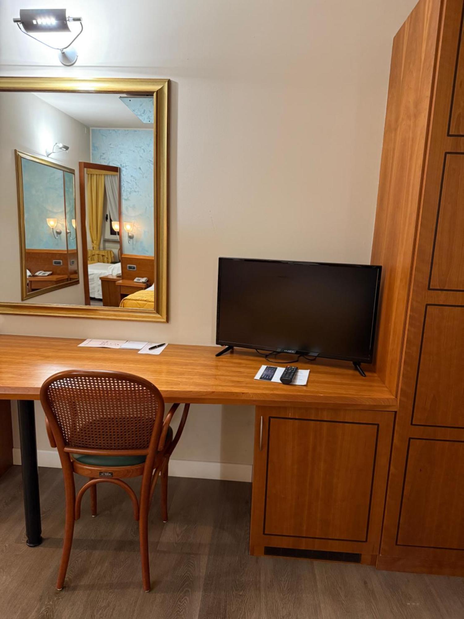Hotel Motel Sporting Montodine エクステリア 写真