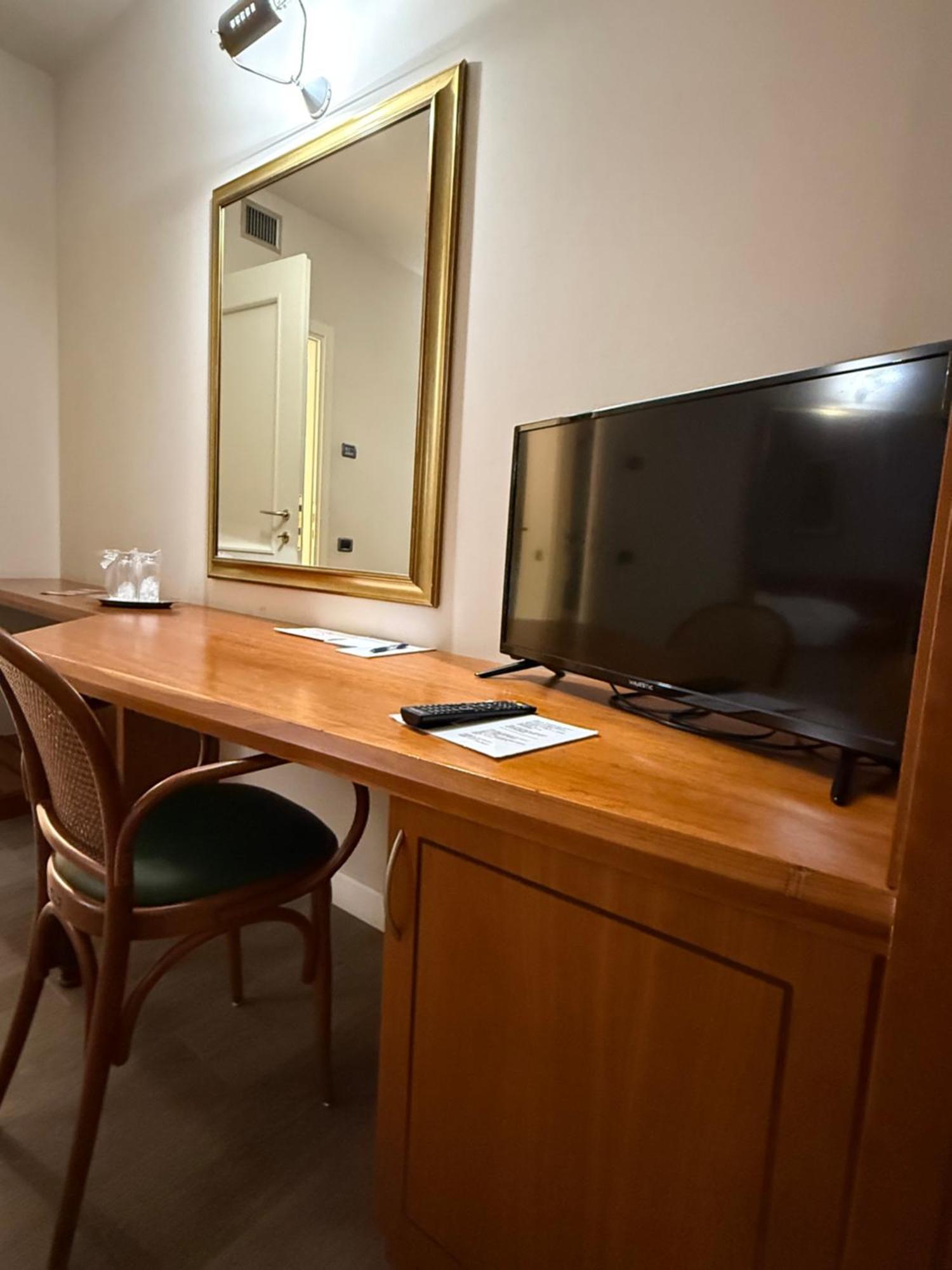 Hotel Motel Sporting Montodine エクステリア 写真
