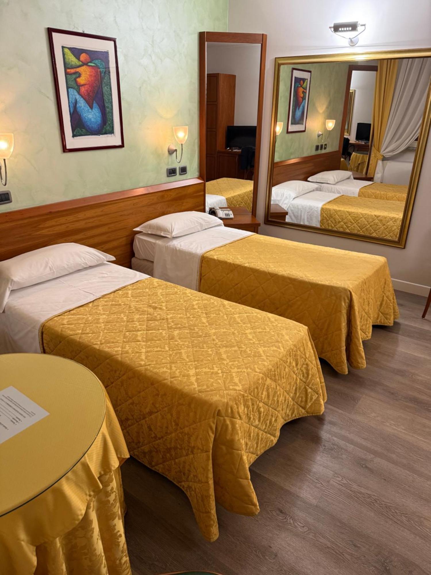 Hotel Motel Sporting Montodine エクステリア 写真