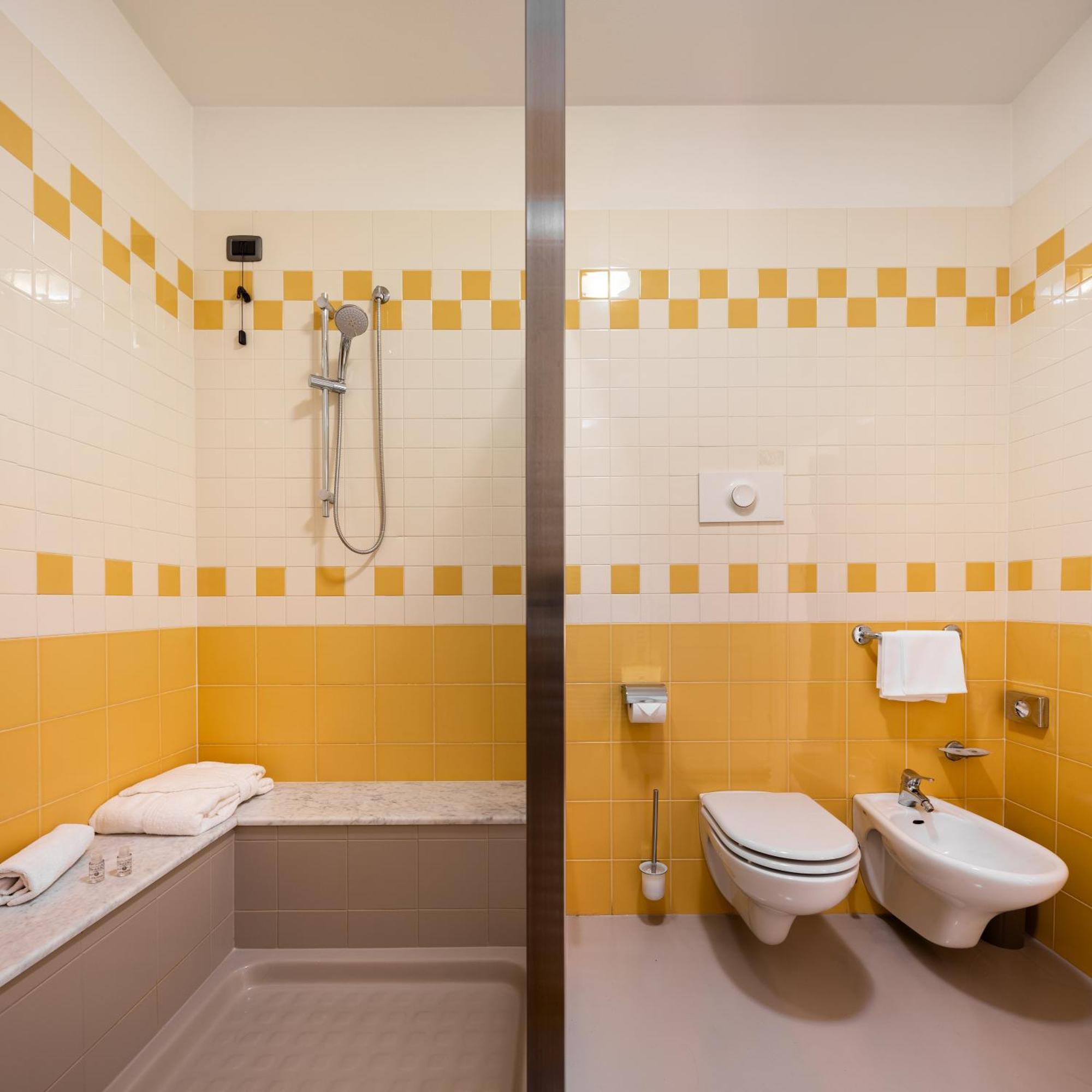 Hotel Motel Sporting Montodine エクステリア 写真