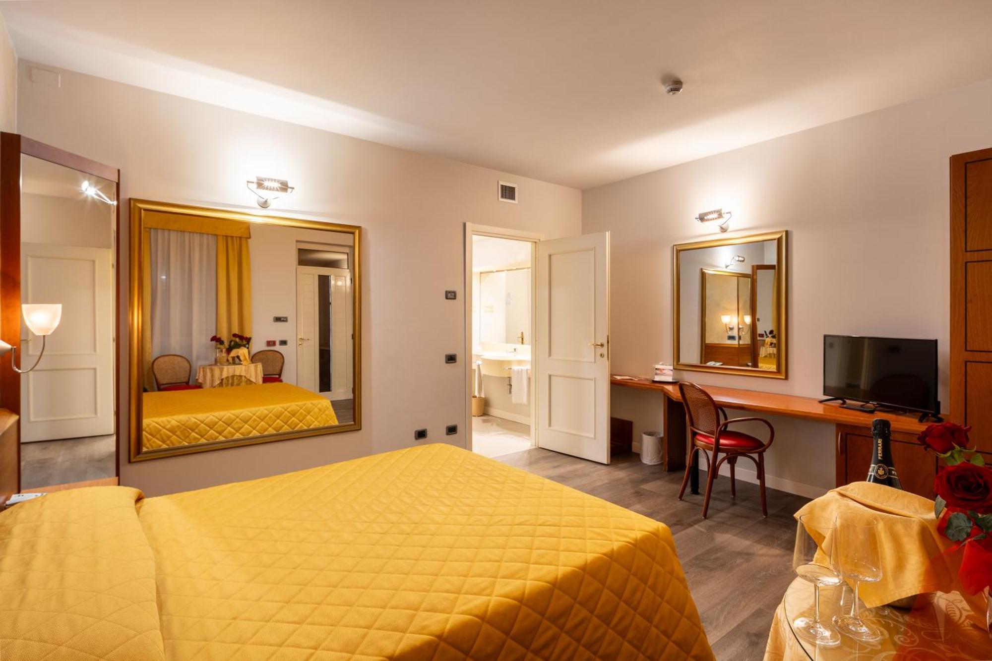 Hotel Motel Sporting Montodine エクステリア 写真