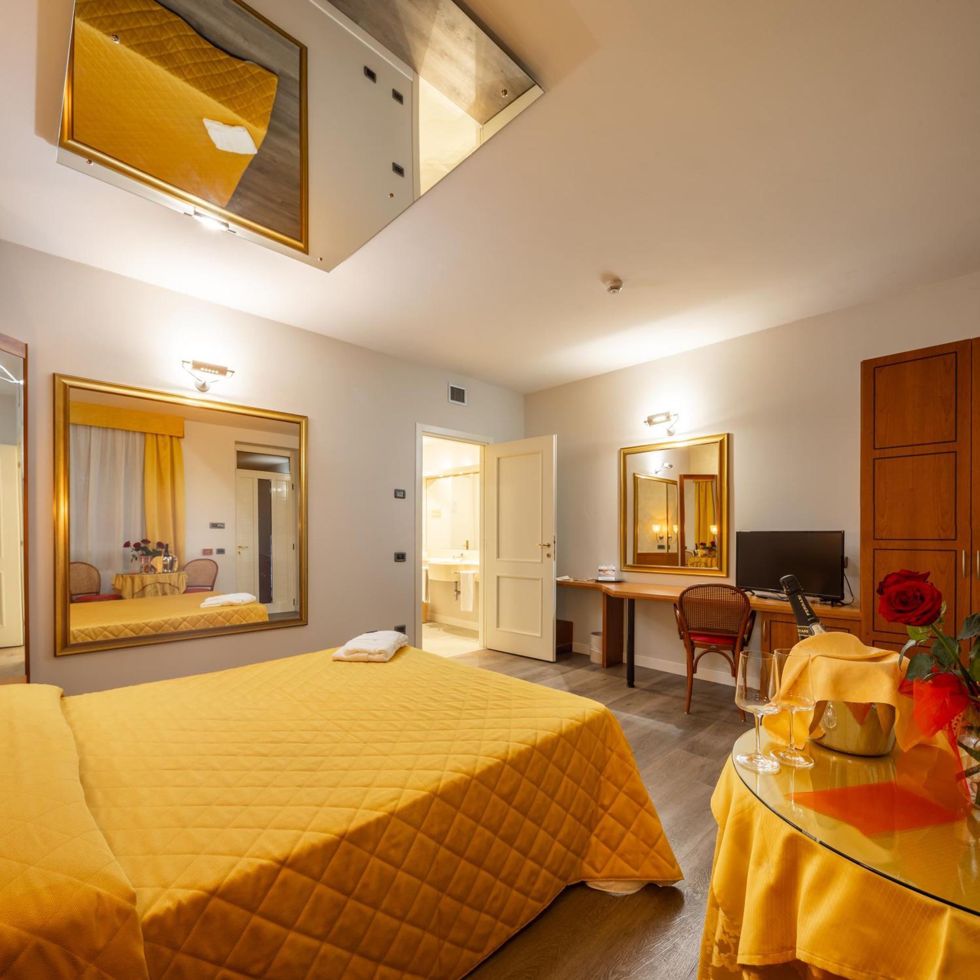 Hotel Motel Sporting Montodine エクステリア 写真